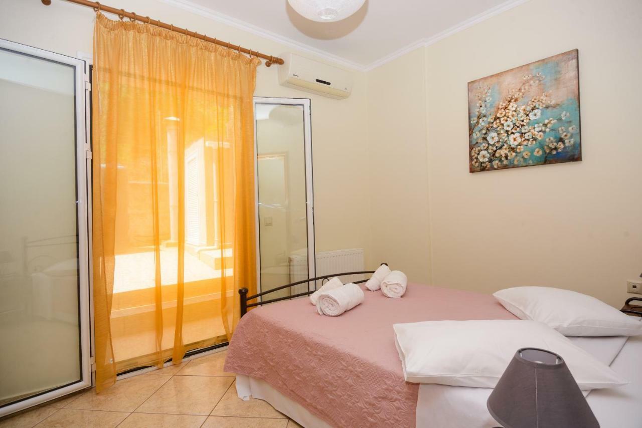 Maki'S Residence อาร์กอสโตลี ภายนอก รูปภาพ
