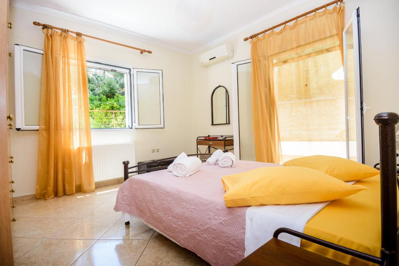 Maki'S Residence อาร์กอสโตลี ภายนอก รูปภาพ