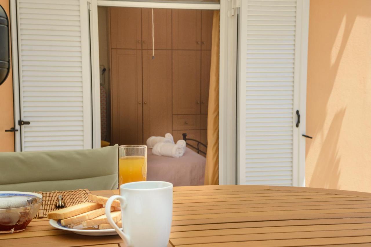 Maki'S Residence อาร์กอสโตลี ภายนอก รูปภาพ